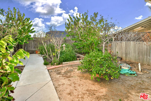 768 Aileen Street, Camarillo CA: https://media.crmls.org/mediaz/47ca91fa-d9ce-4946-9098-fd30f1ccfd1b.jpg