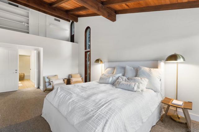 16936 Via de Santa Fe, Rancho Santa Fe CA: https://media.crmls.org/mediaz/47cb5113-fb23-4627-954a-18fa94afc3d6.jpg