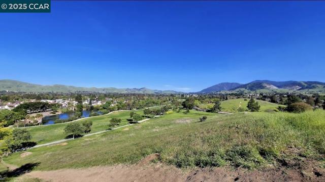 4540 Melody Dr, Concord CA: https://media.crmls.org/mediaz/47cb5f2e-26ee-4ded-a9c8-6151ed1314ed.jpg
