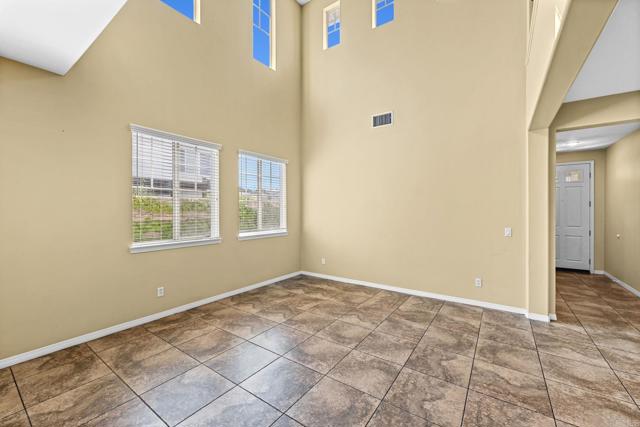 32066 Red Mountain Way, Temecula CA: https://media.crmls.org/mediaz/47cb8c25-0fa1-45d8-85a0-16cb7996629b.jpg