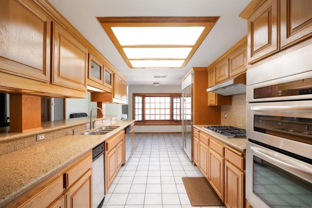 Detail Gallery Image 7 of 28 For 1010 Ellen Ln, El Cajon,  CA 92019 - 4 Beds | 2 Baths