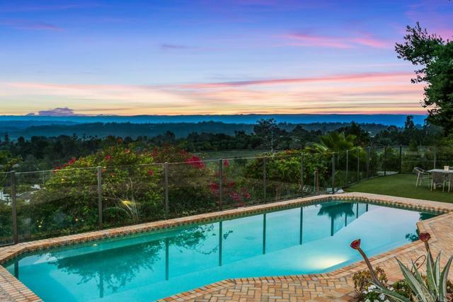 Detail Gallery Image 7 of 18 For 17140 El Mirador, Rancho Santa Fe,  CA 92067 - 5 Beds | 5/1 Baths