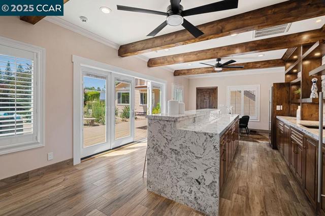 221 El Sobrante Dr, Danville CA: https://media.crmls.org/mediaz/47ccb0f6-4485-487a-a1a6-bc5f3fab0af4.jpg
