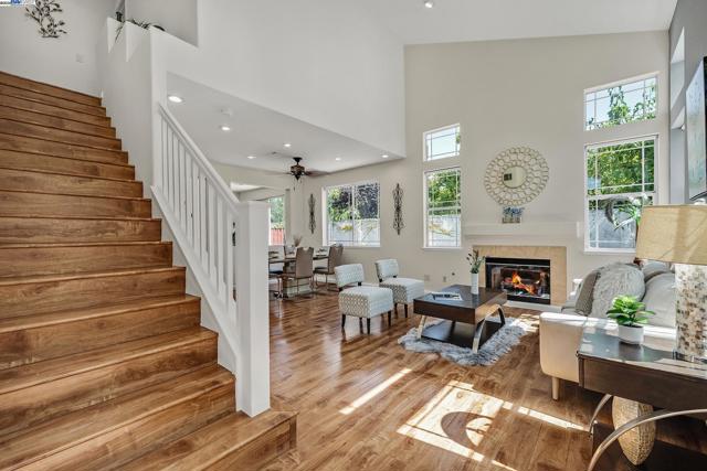 100 Arroyo Ct, Union City CA: https://media.crmls.org/mediaz/47ccb95c-5f6d-4c02-a126-b49ca1f82b85.jpg