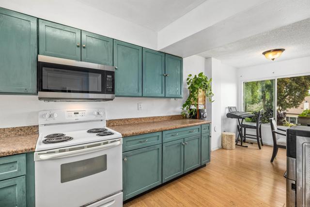 1437 Robin Lane, El Cajon CA: https://media.crmls.org/mediaz/47ccde00-45e3-43af-a6f1-09d8d97c2202.jpg