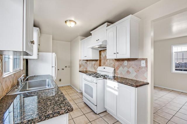 Image 10 of 19 For 2280 Glen Way