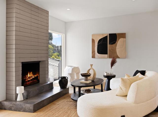 Detail Gallery Image 5 of 35 For 7525 Piper Pl, Los Angeles,  CA 90045 - 3 Beds | 2 Baths