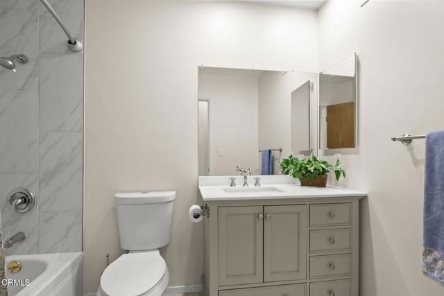 220 Lantana Street, Camarillo CA: https://media.crmls.org/mediaz/47ceb04a-8cf1-4369-bba4-c23809d17ae5.jpg