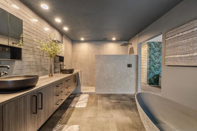 142 Yale Dr, Rancho Mirage CA: https://media.crmls.org/mediaz/47d0ac35-2d6c-417a-8236-7046337d1994.jpg