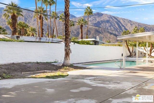 1983 S Yucca Place, Palm Springs CA: https://media.crmls.org/mediaz/47d0fa43-1062-48f4-ae79-ef9ae39ccd6c.jpg