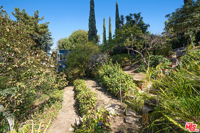 1750 Silverwood Terrace photo 33