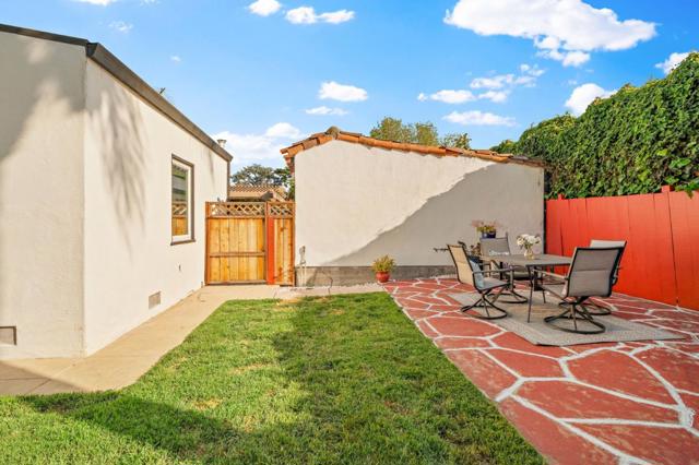 1071 Merle Avenue, San Jose CA: https://media.crmls.org/mediaz/47d1ceb2-191b-4ff7-88c3-7e68e45ebded.jpg