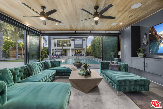 5304 Louise Avenue, Encino CA: https://media.crmls.org/mediaz/47d216bd-3b97-4bae-8bf2-94613efd4c8a.jpg