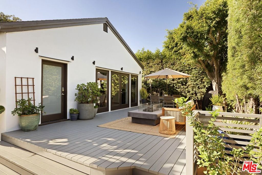 3009 Carter Avenue — Contemporary