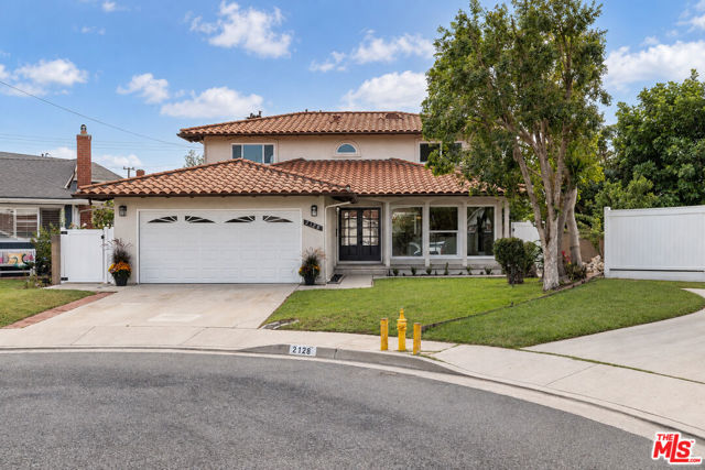 2128 Adona Drive photo 3