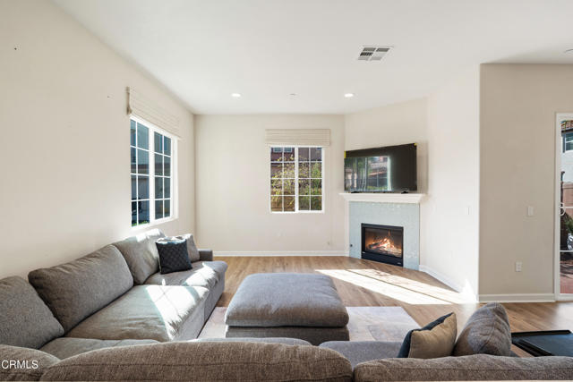 Detail Gallery Image 10 of 34 For 1655 Range Rd, Oxnard,  CA 93036 - 3 Beds | 2/1 Baths