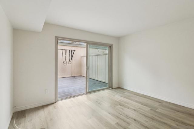 10263 Caminito Toronjo, San Diego CA: https://media.crmls.org/mediaz/47d3d346-69c3-47d9-b252-837e80b46366.jpg