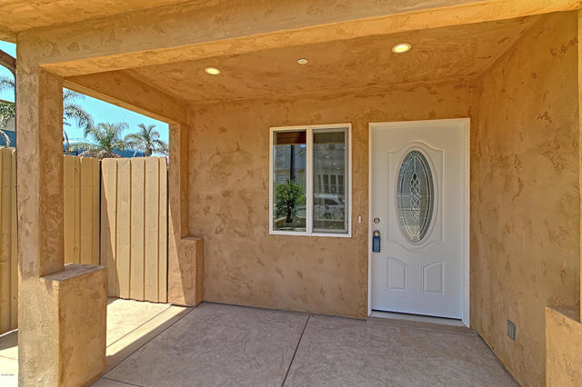 159 S Hayes Avenue, Oxnard CA: https://media.crmls.org/mediaz/47d68593-db30-4d30-bf67-221e64acae53.jpg