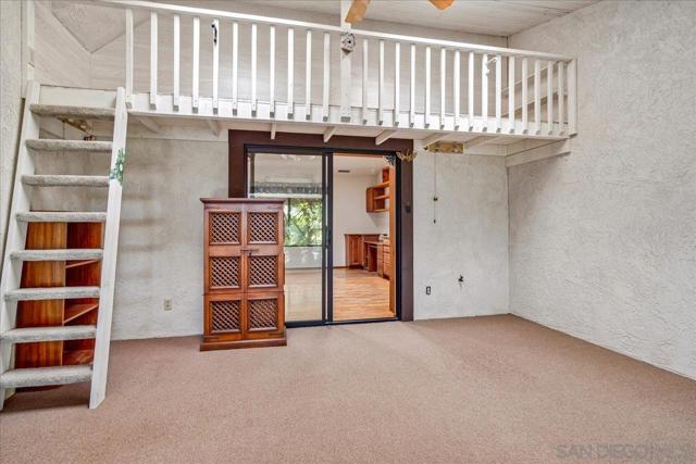 24903 Oakana Rd, Ramona CA: https://media.crmls.org/mediaz/47d6e7aa-45d4-44ed-b8dc-686a598840d6.jpg