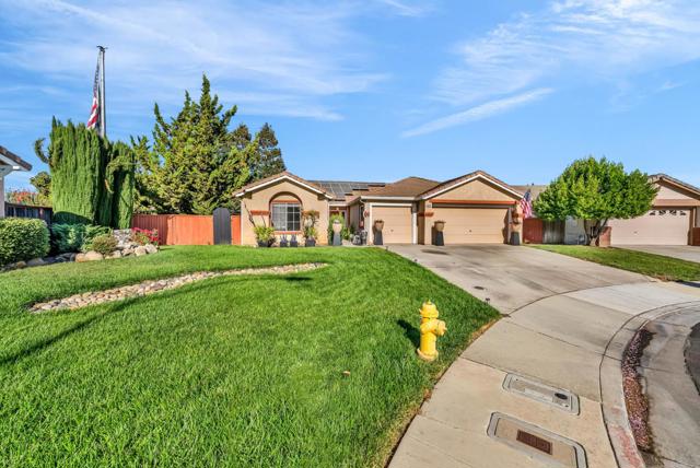6370 Raspberry Court, Gilroy CA: https://media.crmls.org/mediaz/47d73faa-88ac-48ef-af5d-18965ca64b07.jpg
