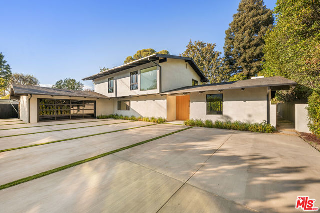 12939 Addison Street photo 1