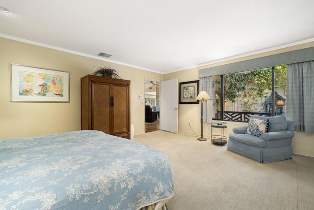 40480 Via Entrada, Rancho Mirage CA: https://media.crmls.org/mediaz/47d8336b-8319-4dea-bda6-af17c9ae07da.jpg