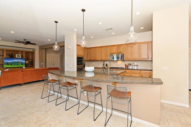 81196 Victoria Lane, La Quinta CA: https://media.crmls.org/mediaz/47d8e8da-3ff6-4112-a2ee-f19824a1525d.jpg