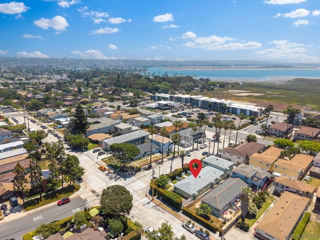 2073 79 Reed Ave, San Diego CA: https://media.crmls.org/mediaz/47d95053-a447-4407-895b-bb9c8dcbd1b9.jpg