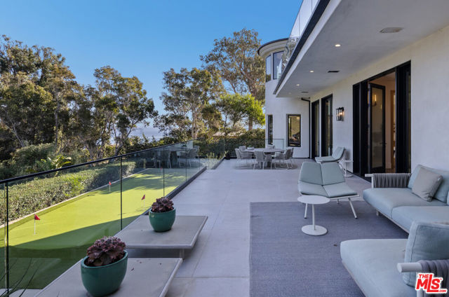 7052 Dume Drive, Malibu CA: https://media.crmls.org/mediaz/47da17cf-8eba-4e01-a97a-d9ef18d399cb.jpg