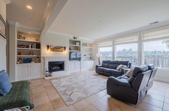 17403 Avenida Los Altos, Salinas CA: https://media.crmls.org/mediaz/47da873b-4fdd-4214-8bc4-0d227160c6ab.jpg