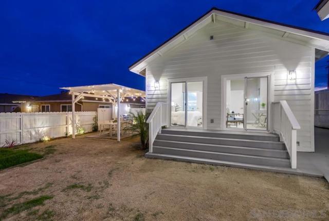 3122 Newell St, San Diego CA: https://media.crmls.org/mediaz/47dabdae-00f0-4425-9c5e-90712bfe630c.jpg