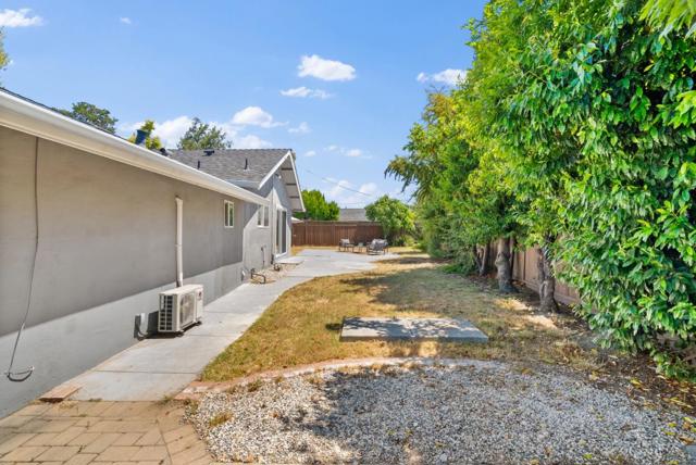 1488 Sunland Court, San Jose CA: https://media.crmls.org/mediaz/47dad454-257a-410a-9e5c-56923c13e44f.jpg