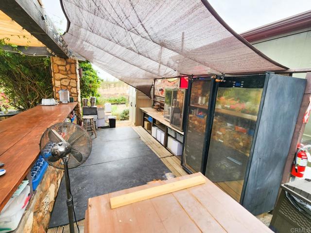 25260 E Old Julian Hwy, Ramona CA: https://media.crmls.org/mediaz/47dc2ce4-0273-4db8-8fa0-7d0d2029f9a9.jpg