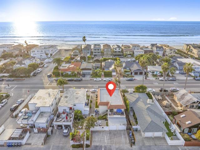 1817 19 Coast Boulevard, Del Mar CA: https://media.crmls.org/mediaz/47dc51b6-178f-4dde-a264-3e33ee243749.jpg