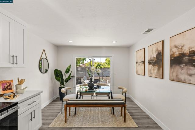 3319 Claudia Dr, Concord CA: https://media.crmls.org/mediaz/47dd28a9-bfa4-4e0e-bd63-0910f0b57a95.jpg