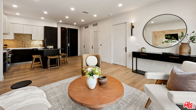Drew Fenton | 505 S Barrington Avenue Los Angeles CA | MLS: 7442673 Drew Fenton | 505 S Barrington Avenue Los Angeles CA | MLS: 7442673