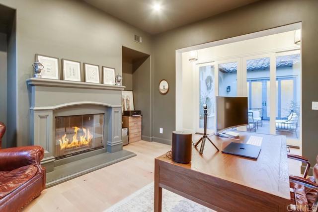 8308 Top O The Morning Way, San Diego CA: https://media.crmls.org/mediaz/47dda20b-cbe9-4af0-88ab-76ce918f0215.jpg