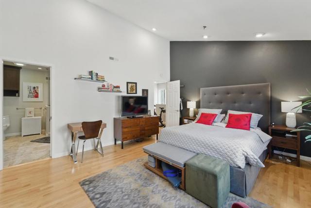 2149 Junction Avenue, Mountain View CA: https://media.crmls.org/mediaz/47e04060-4e58-4011-80cb-0033ec630341.jpg