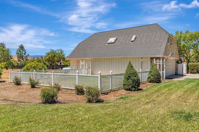9885 Lantz Drive, Morgan Hill CA: https://media.crmls.org/mediaz/47e04909-4221-4043-843f-82dee4d5ef12.jpg