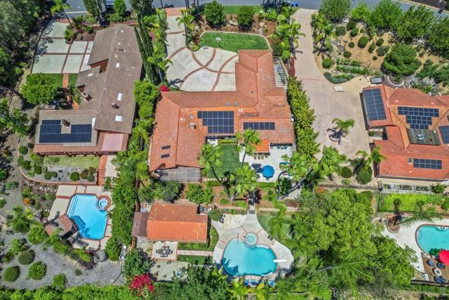 13627 Poway Springs Rd, Poway CA: https://media.crmls.org/mediaz/47e0594e-6873-452e-97e7-f48de432714c.jpg