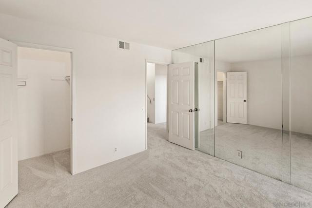 1586 Kimberly Woods Dr, El Cajon CA: https://media.crmls.org/mediaz/47e1123d-34cc-4cc6-80f3-72ea96ae280a.jpg