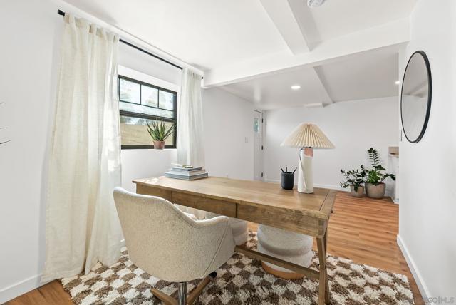 3678 Richmond St, San Diego CA: https://media.crmls.org/mediaz/47e13488-31ef-4613-83f0-795c4f1fce1b.jpg