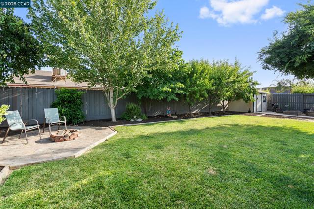 7100 Metcalf Way, Hughson CA: https://media.crmls.org/mediaz/47e249b4-c943-4c8d-8c80-8919a43d240f.jpg