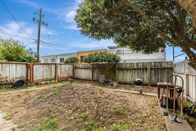 1101 Sloat Boulevard, San Francisco CA: https://media.crmls.org/mediaz/47e28044-7c9c-44e8-b29e-fc2c3a610d35.jpg