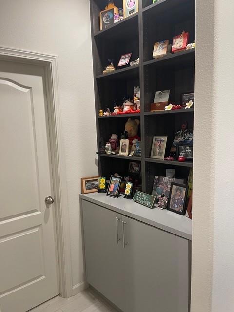 2001 Wildflower Drive, Hollister CA: https://media.crmls.org/mediaz/47e2842e-0951-4854-9e2f-047ac08712bd.jpg