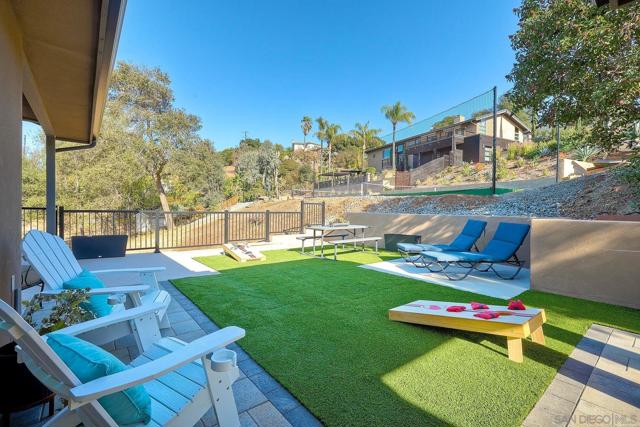642 Ranchito Drive, Escondido CA: https://media.crmls.org/mediaz/47e34894-3810-4dcf-b740-c8c1febd69b4.jpg