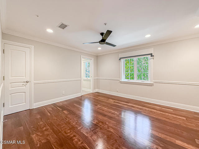 581 Lakeview Canyon Road, Westlake Village CA: https://media.crmls.org/mediaz/47e3ae66-3979-4fc1-995e-24d172504287.jpg