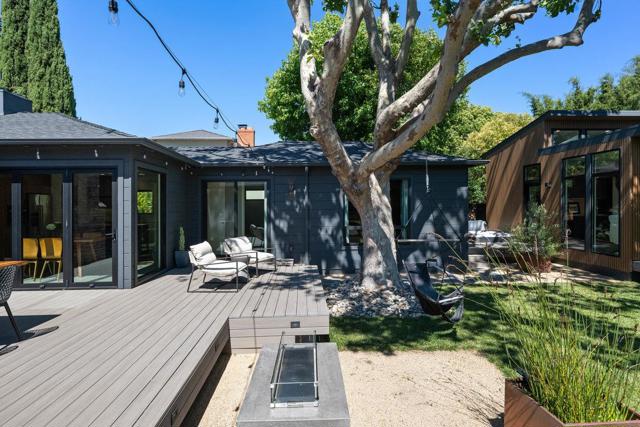 137 30th Avenue, San Mateo CA: https://media.crmls.org/mediaz/47e3e35b-db1e-4432-9367-e8099cbf1802.jpg