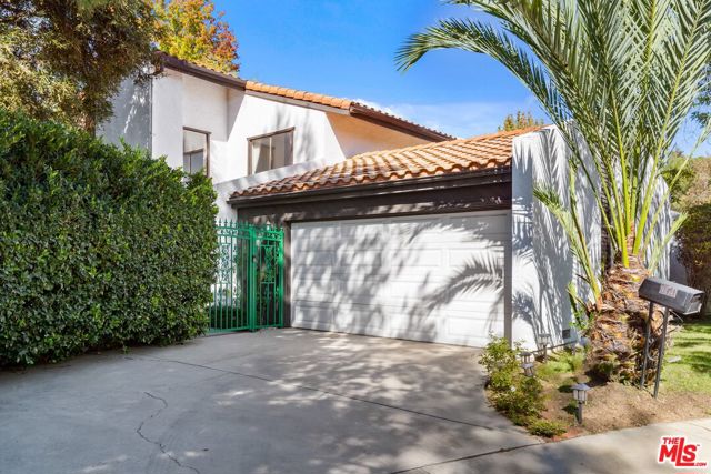 Image 3 for 10541 Clearwood Court, Los Angeles, CA 90077