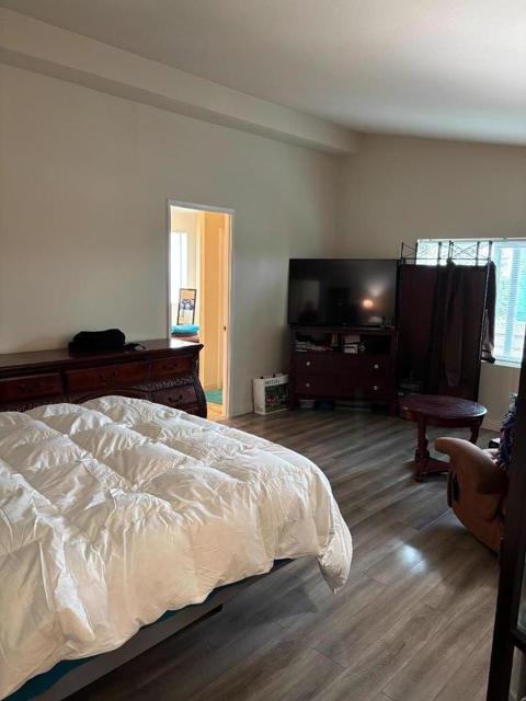 1225 Vienna, Sunnyvale CA: https://media.crmls.org/mediaz/47e490b6-1ee7-4cdf-9556-48cb77c00486.jpg